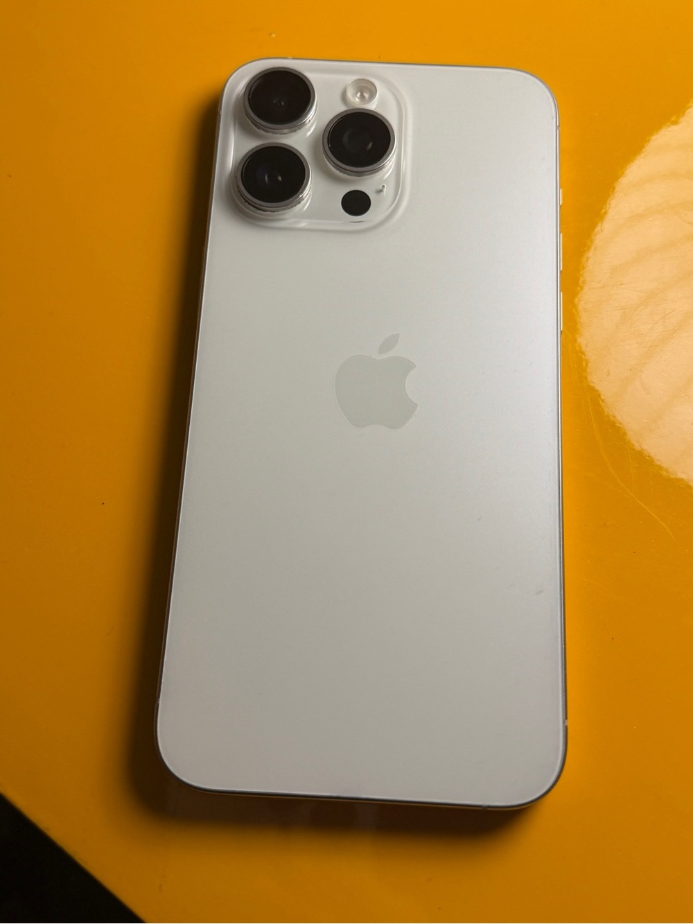 Apple iPhone 15 Pro Max - 256 GB - White Titanium (Unlocked)